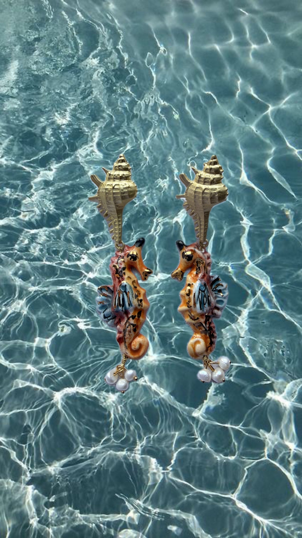 Drop pendientes cerámica caballito de mar